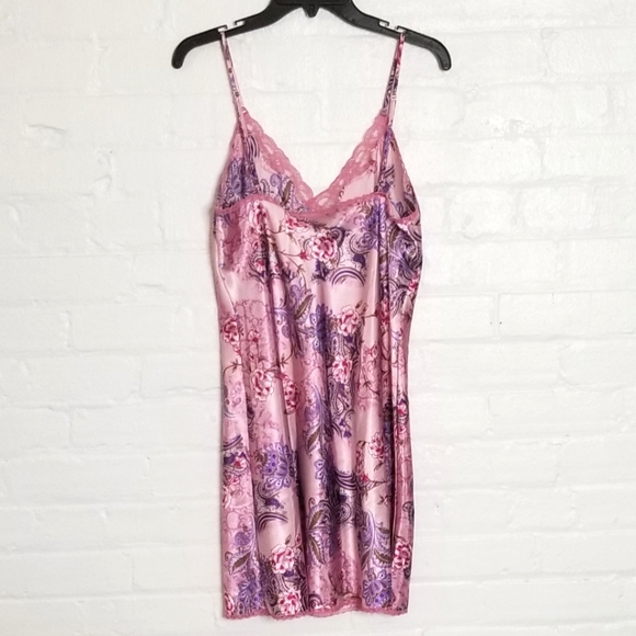 Delicates Patterned Nightie - Picture 5 of 5